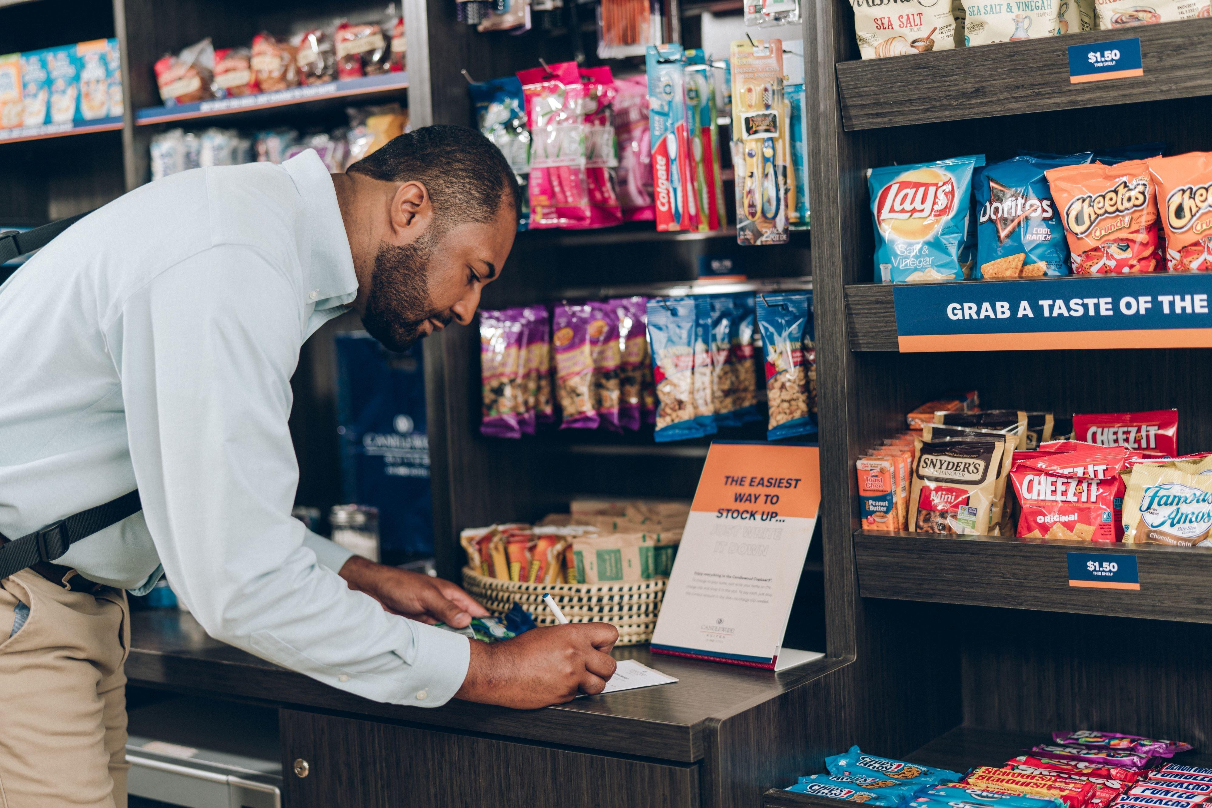 Candlewood Philadelphia - Airport Area By Ihg Chester