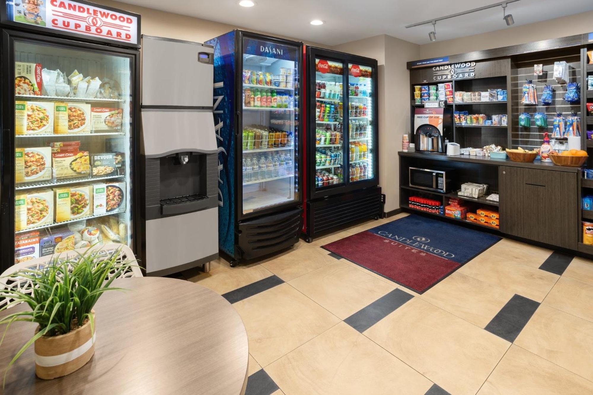 Candlewood Philadelphia - Airport Area By Ihg Chester